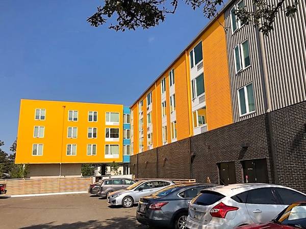 $1,166 / 1hab - 468ft2 - ¡Ubicado en Portland!, Mantenimiento en el lugar, 1hab 1ba (8118 SE Division St, Portland, OR)63672618934785121