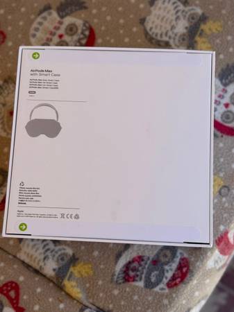 Apple AirPods Max – | Brand New & Sealed (Rancho Cordova)63679395431169122