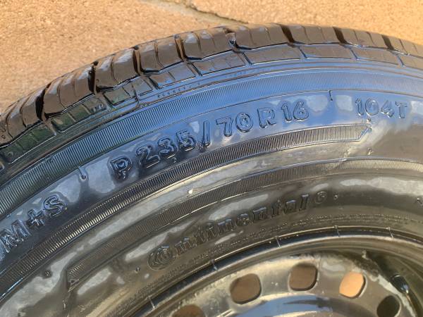 Continental tire 235-70-16 - $40 (Coachella)62957307314051122