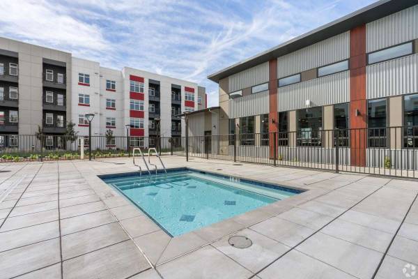 $2,245 / 2br - 946ft2 - 2bd 2ba, Community Lounge, Clubhouse (2301 Jefferson Blvd , West Sacramento, CA)64044028946049122