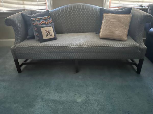 COLONIAL CAMEL BACK COUCH 1