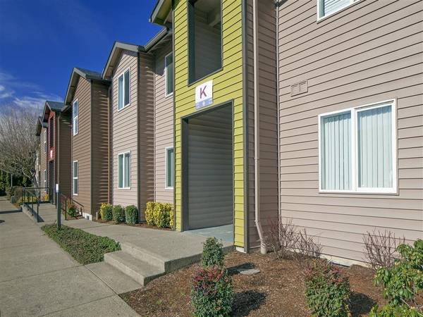 $1,940 / 3br - 1157ft2 - Smoke Free Community, Pet-Friendly, Refrigerator, Extra Storage (Canby)64038879144194122