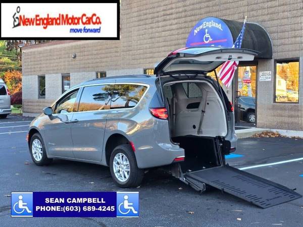 ♿♿  2022 Chrysler Pacifica Touring L  ♿♿ 1