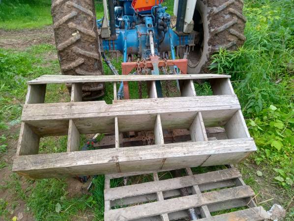 Chicken Nest - $100 (Osseo)63471095923713121