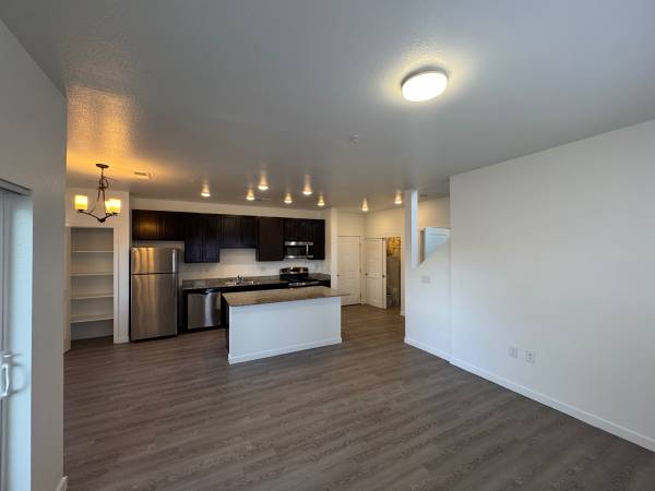 $1,988 / 2br - 1138ft2 - $$ * Townhouses de lujo en alquiler * $$ (Sparks, NV)63992637762051120