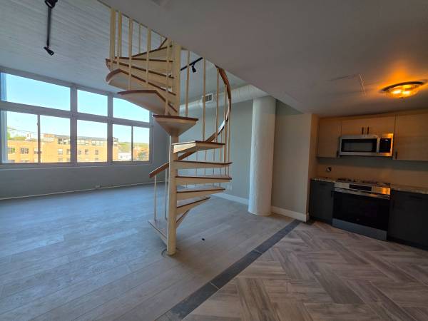 $2,050 / 1br - 850ft2 - Now Leasing at 277 Chapel Street – Newly Renovated Building (New Haven)62934677845249122