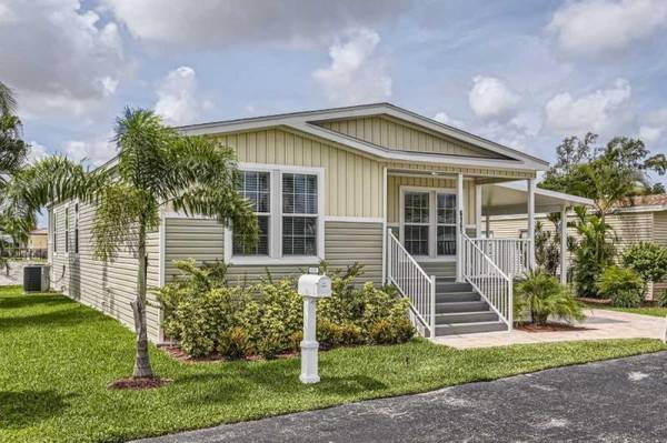$259,900 / 2br - Heated Swimming Pool and Spa, BBQ-Patio Area, Sauna63825130326019123