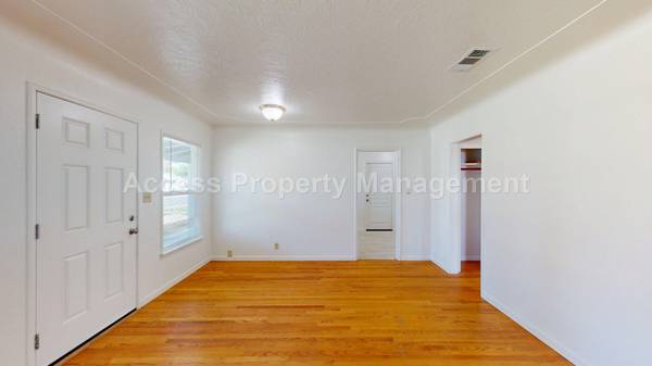 $1,995 / 3br - 1106ft2 - 2324 Bellamy St 3 Bed, 1 Bath (Modesto)63970307135874124