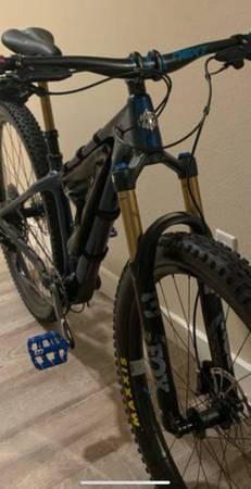 2023 Yeti Arc Turq Series 29 Carbon 1