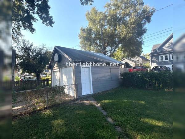 $1,450 / 3br - 1228ft2 - Three Bed One Bath (3416 V St) (Omaha)64020839867265122