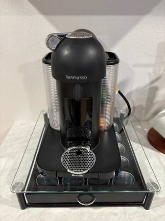Nespresso Vertuo Plus Stand 1