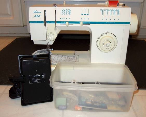 SINGER 621B sewing machine 1