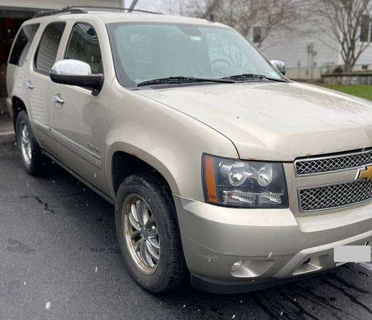 2013 Chevrolet Tahoe LTZ - $5,500 (Weedsport)63442752979201123