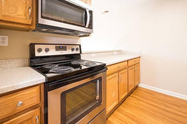 $2,850 / 2br - 980ft2 - A Block from Public Transportation, Easy Freeway Access, Dishwasher (napa county)63657880164995121