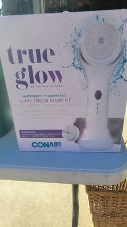 Conair True Glow Sonic Facial Brush Kit 1