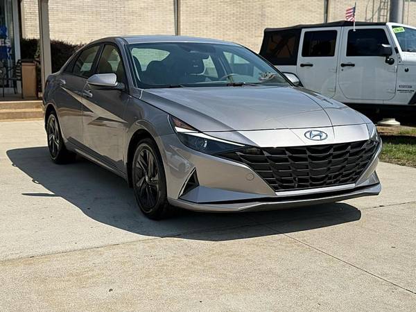 2022 Hyundai Elantra SEL - $11999.0063470754377089122
