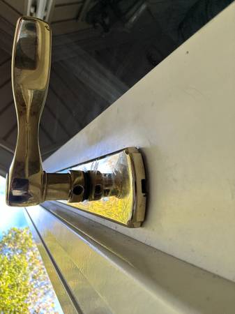 Help with removing screw 1