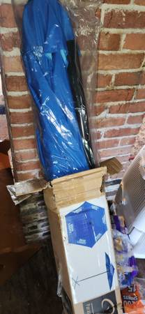Sombrillas para exteriores - $30 (Henniker)63470910453121123