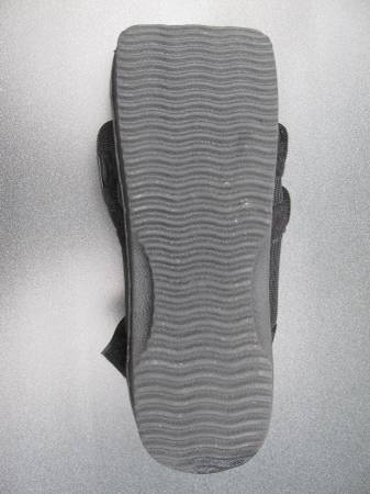 Brace ProCare Orthopedic Walking Shoe Size Medium - $10 (Waukesha)63470466409729123