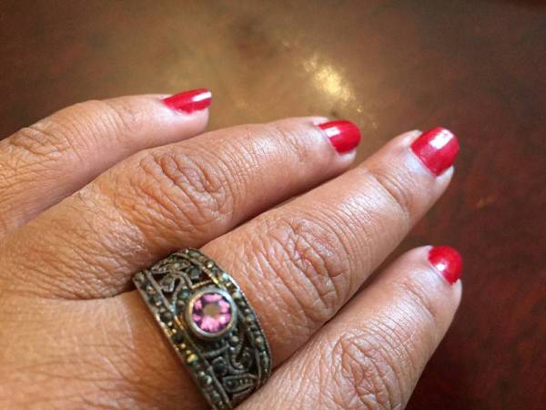 Amethyst Stone in  a Marcasite Sterling Silver Ring (Size 7-8) 1