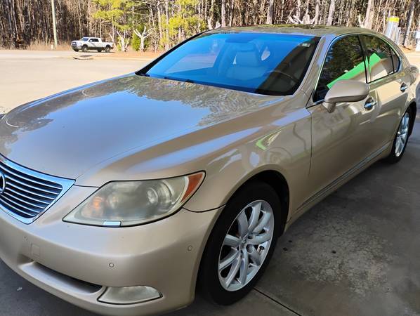 2008 Lexus LS460 completamente equipado en excelentes condiciones sin problemas, confiable. - $6,500 (Loganville)63620134093827124
