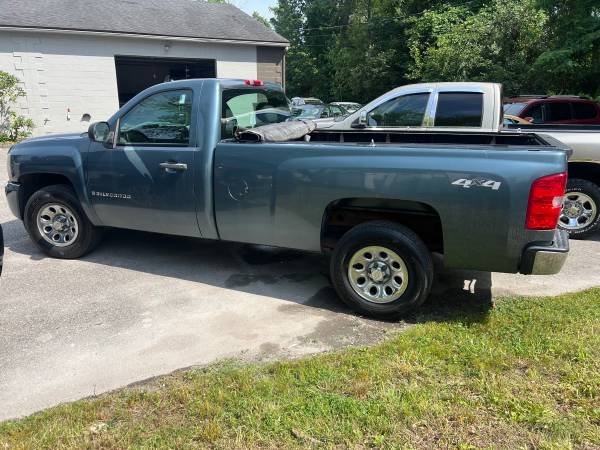 2009 Chevy Silverado 1500 4x4 1 dueño 92,000 millas - $5,500 (Mass / línea NH)63618113593473122