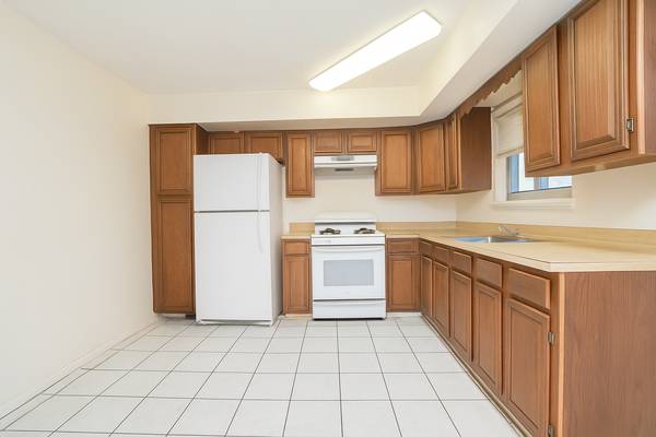 $599,000 / 3br - Single Family Attached (Huguenot)63684763139457124