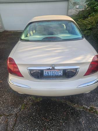 1999 Lincoln Continental sedán de 4 puertas - $5,000 (Kirkland)63654706752899124