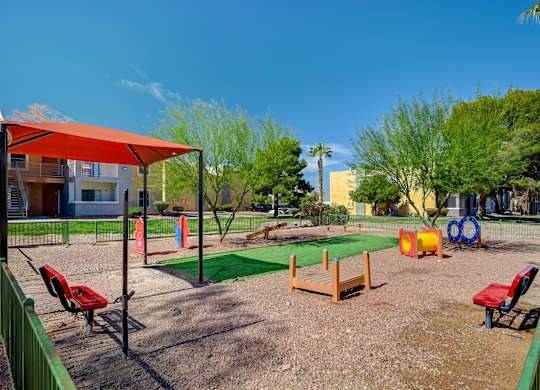 $1,299 / 2br - 840ft2 - Spacious Floor Plan, Great Price – 2-Bedroom + Free Month! (60 N. Pecos Rd, Las Vegas, NV)63907027296387124