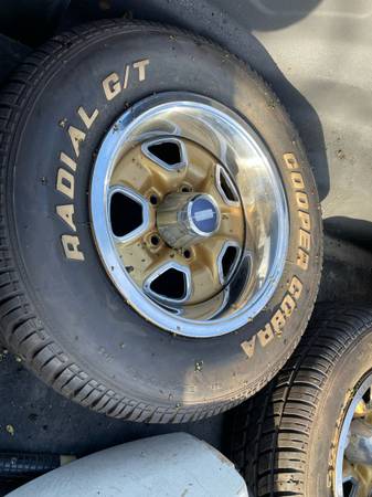 Oldsmobile cutlass tires and wheels - $1,000 (Sherman)634436070323211220