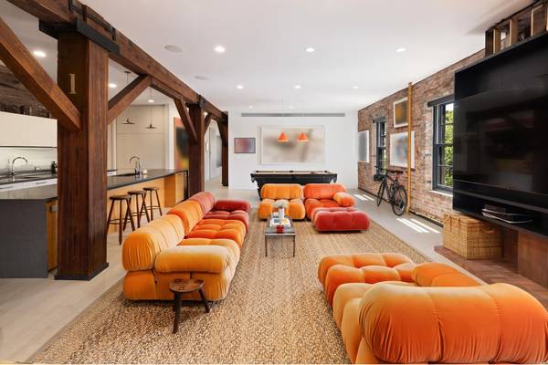 Breathtaking LOFT NOT listed on SE! 2500SF, 3BR/3.5BA-ultimate LOFT 1