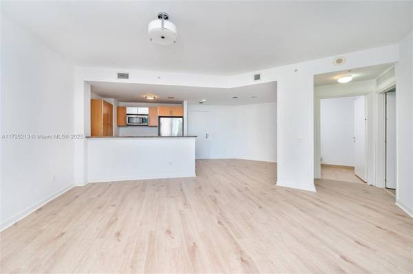 $3,000 / 1br - 733ft2 - Elegant 1bd Condo in MET 1, Downtown Miami (Downtown Miami)64001845894787120