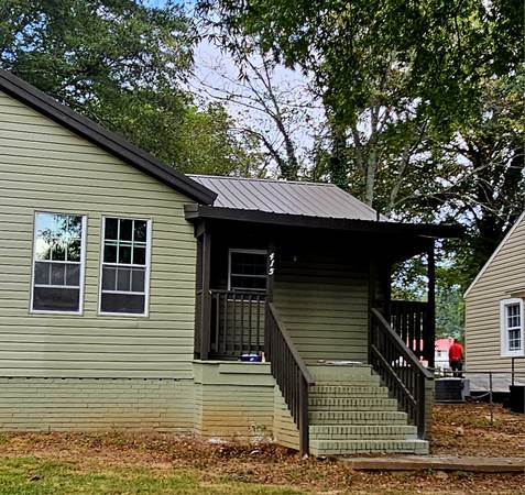 $950 / 2br - 900ft2 - 2 bed, 1 bath, full home (Anniston)63812881401475121