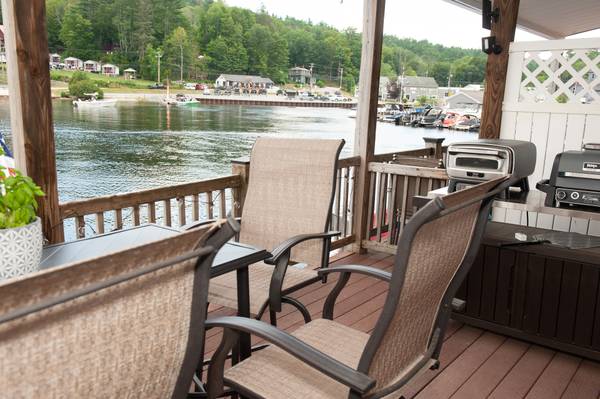 $989,000 / 2br - Lake Front Condo Lake Winnipessaukee (Alton Bay)63932188265346120