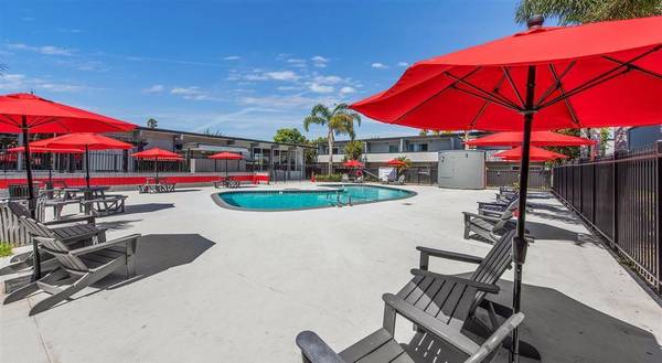 $2,495 / 2br - 1050ft2 - Resident Lounge, Selected, Efficient Appliances, Ceiling Fan63800253936259124
