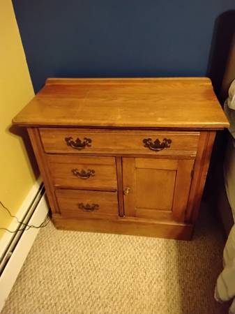OAK WASH STAND 1