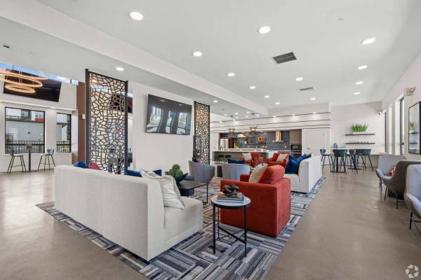 $2.295 / 2 habitaciones - 942 pies² - Vistas a la naturaleza, lavadora y secadora incluidas, parque para perros (Southport)63228460267777123