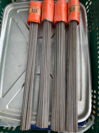 1 Bundle of Orange Stake Flags For Sale $25.00 1