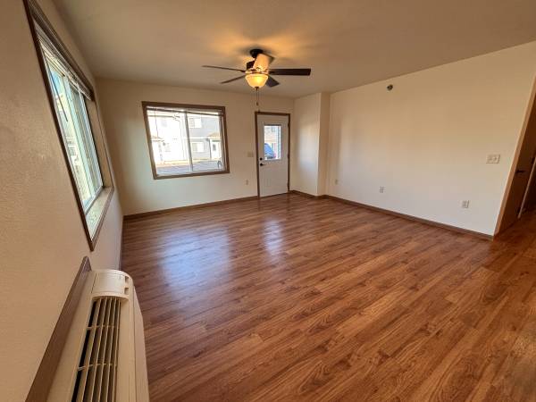 $995 / 2br - 900ft2 - 158 Terrence St. #4 - Chippewa Falls, WI - Available Now (Chippewa Falls, WI)63845959212929122