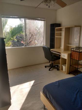 $1,300 / 1br - GREAT Furnished Room! ALL Utilities FREE. Easy Location (foster city)64208996354563122