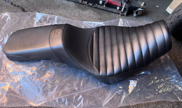 Asiento extendido para Softail 2018+ - $225 (Fremont)63471367622017123