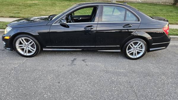 2013 Mercedes Benz C300 4matic Sport 96k - $8,500 (Island Park)63654712250625123