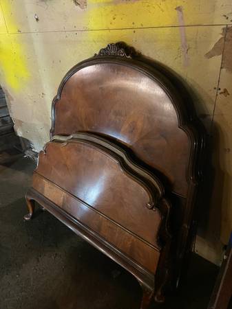 Free …2 matching ……Twin bed frames with box springs / mattresses 1