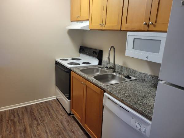 $831 / 454ft2 - Studio Apartment Ready for Move In!!! (Baton Rouge)63678508455299122