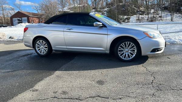 2012 Chrysler 200 - In-House Financing Available!-Absolute Credit Appr - $7950.00 (Malden, MA)63469915179395122