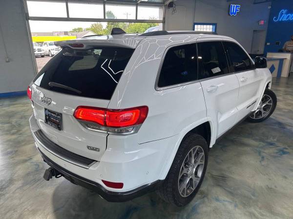 2018 Jeep Grand Cherokee Limited. ¡Aprobación de crédito garantizada! a - $15,495 (+ Wes Financial Auto)63488105741185123