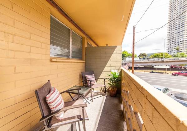 $1,952 / 1br - 420ft2 - Charming and newly renovated! (2751 Kapiolani Blvd, Honolulu, HI)63939530107907124