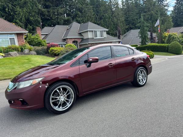 2015 Honda Civic Sport 4D Auto Drives 41-mpg - $4,450 (Seattle)63654707304323123