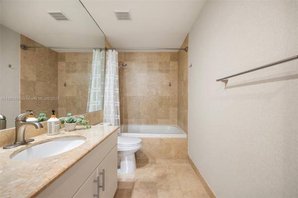 $3,800 / 1br - Brickell Condo for rent (Brickell)64051002740226123
