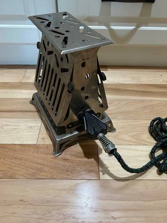 Vintage Marion Giant Flipflop Toaster - $15 (Bay View)63471071214723122